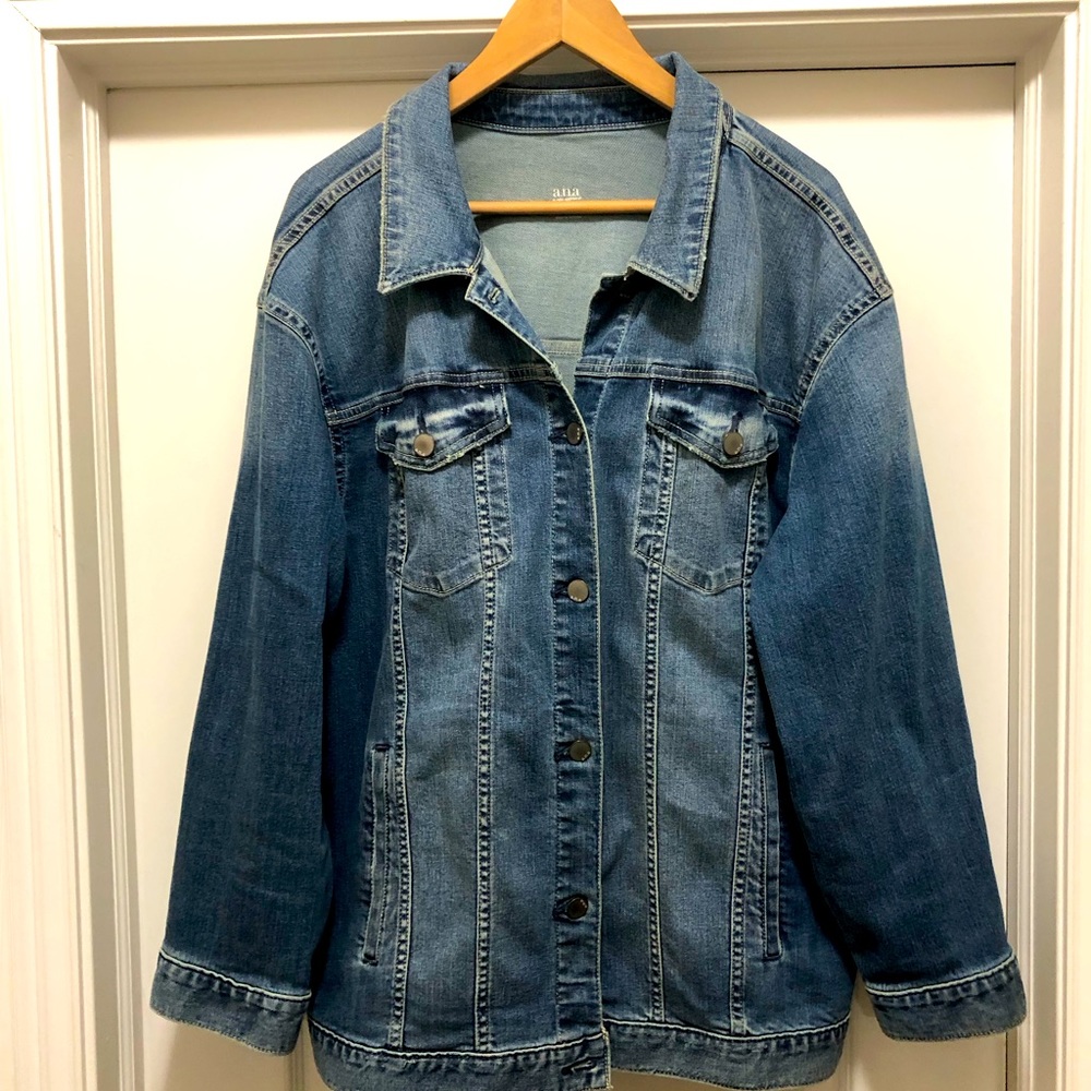Like new Ana jean jacket xxl worn once.
